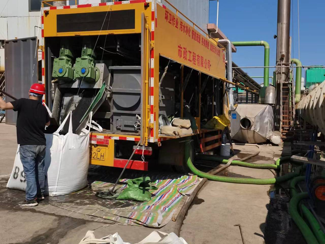 盐亭淤泥压干处理